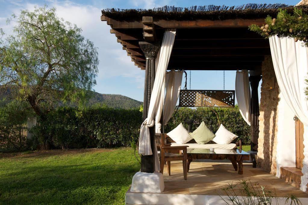 Agroturismo Atzaro Santa Eularia des Riu Exterior foto